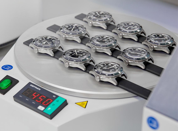 生产手表工厂石英手表定制代加工怎么做品检？